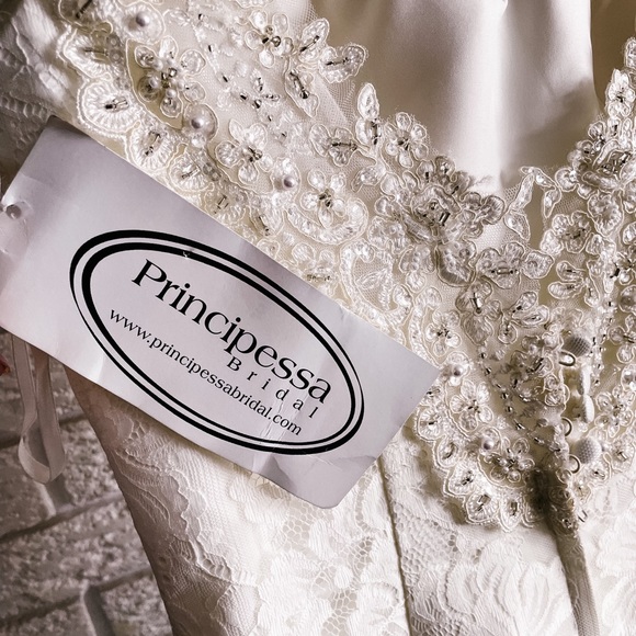 - Size US 8 wedding dress NEW - Picture 6 of 8